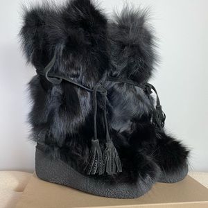 NIB Diavolezza fox fur Swarovski crystal boots 8